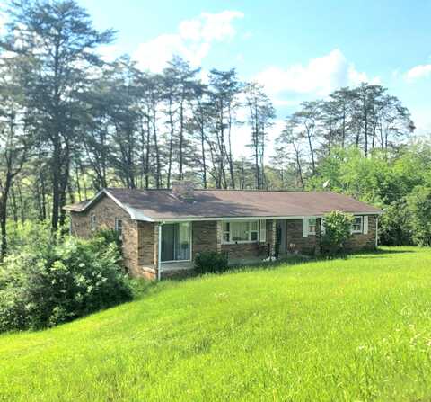 287 Clark St, Hinton, WV 25951