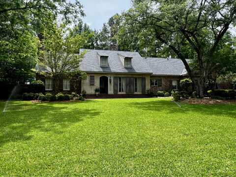 112 Heatherwood Dr., Hattiesburg, MS 39402