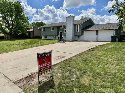 118 Cindy Dr, Russell, KS 67665