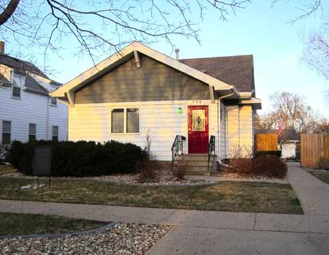 766 Idaho Ave SE, Huron, SD 57350