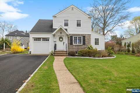 360 Elm Street, Oradell, NJ 07649