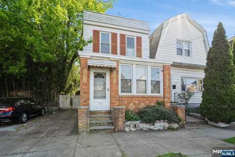 118 W 49th Street, Bayonne, NJ 07002