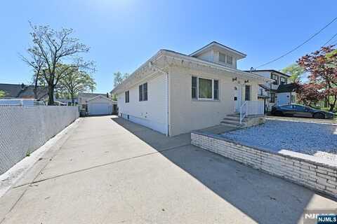 18 Radcliffe Avenue, Woodland Park, NJ 07424