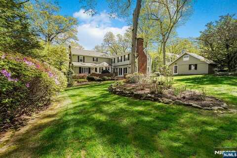 14 Grove, Caldwell, NJ 07006