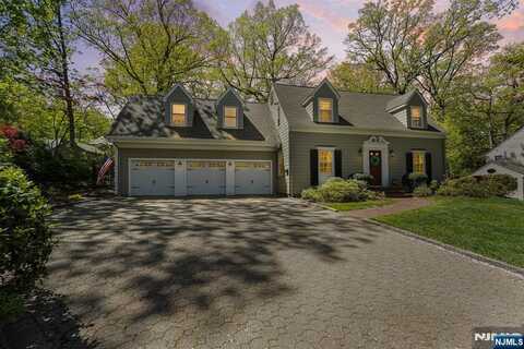 14 Grove, Caldwell, NJ 07006