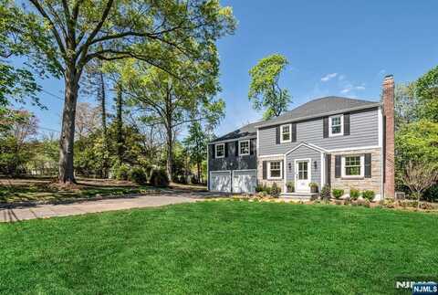 160 Greenway Road, Glen Rock, NJ 07452
