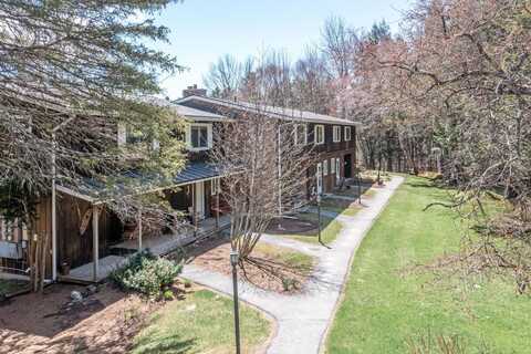 233 Fox Hill Road, Stowe, VT 05672