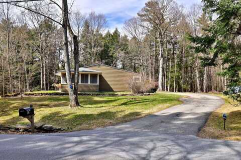 79 Sherwood Drive, Mendon, VT 05701