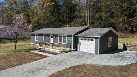 62 Lawton Drive, Brattleboro, VT 05301