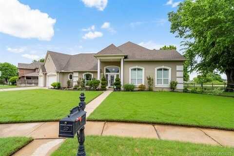 3401 N Narcissus Avenue, Broken Arrow, OK 74012