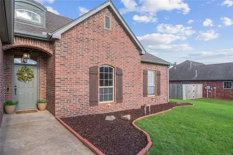 2510 Waterford Court, Bartlesville, OK 74006