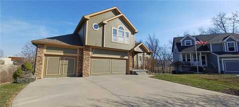 8755 N Chatham Avenue, Kansas City, MO 64154