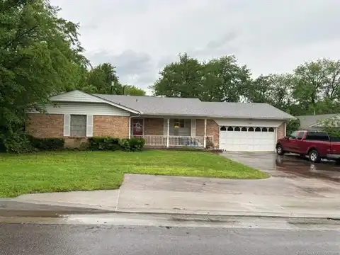 1301 S Broadway Avenue, Ada, OK 74820