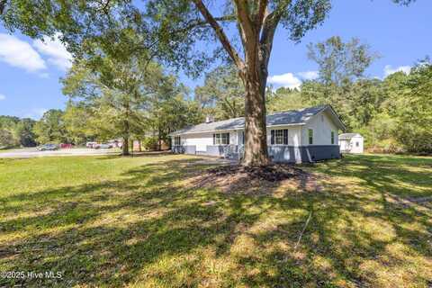 251 Old 87 Road, Riegelwood, NC 28456
