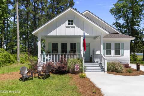 316 Camp Creek Drive, Oriental, NC 28571