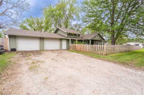 826 W Seventh Street, Ottawa, KS 66067