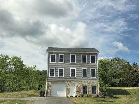 5595 New Pleasant Way, Salem, VA 24153