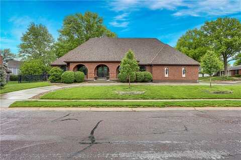 9000 W 104 Street, Overland Park, KS 66212