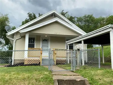 208 E Vassar Street, Saint Joseph, MO 64504