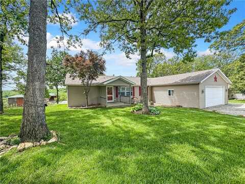 12448 Crestview Drive, Warsaw, MO 65355