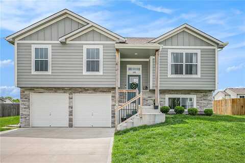 1101 NW 4th Street, Oak Grove, MO 64075