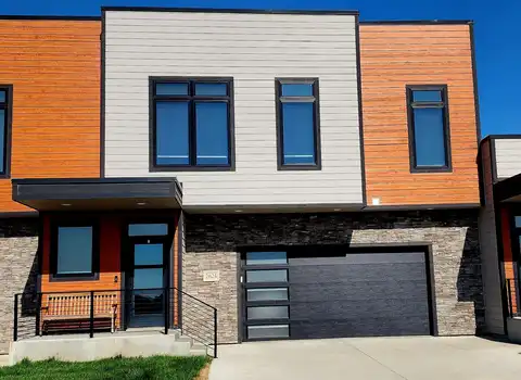 2624 Flatwater Drive, South Sioux City, NE 68776