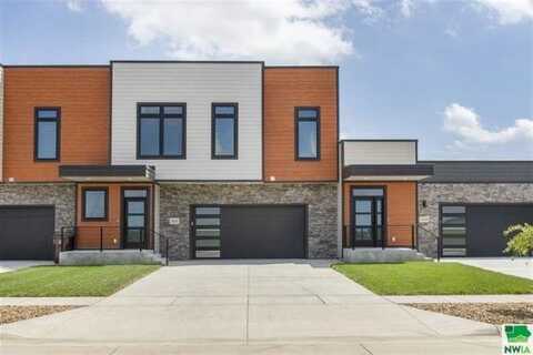 2624 Flatwater Drive, South Sioux City, NE 68776