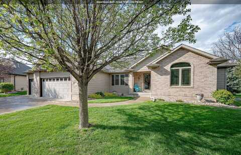 137 Levee Trail, Dakota Dunes, SD 57049