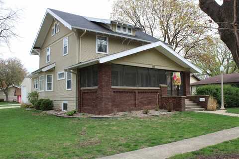 221 2nd Street NW, Orange City, IA 51041