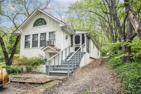 2106 Hillside Drive, Oak Grove, MO 64075