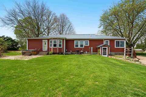 1118 Cedar St, Tipton, IA 52772