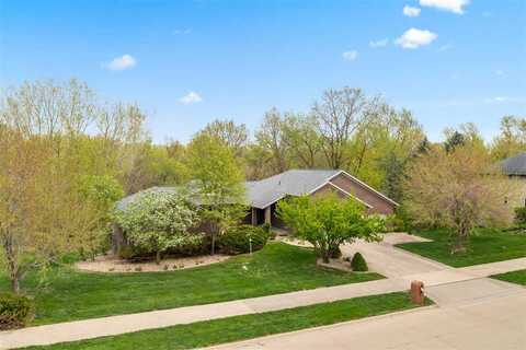 2181 Brown Deer Rd, Coralville, IA 52241