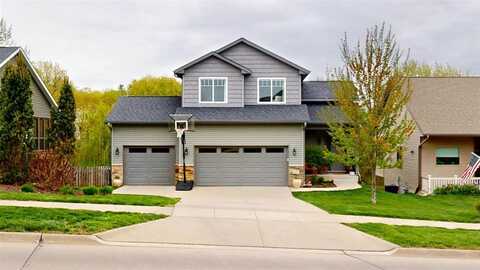 832 N 1st Ave, IowaCity, IA 52245