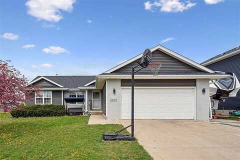 1415 Deerfield Drive, NorthLiberty, IA 52317