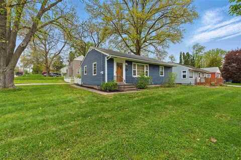 2125 F St, IowaCity, IA 52245