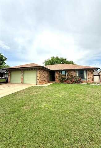 2217 NE 8th Street, Moore, OK 73160