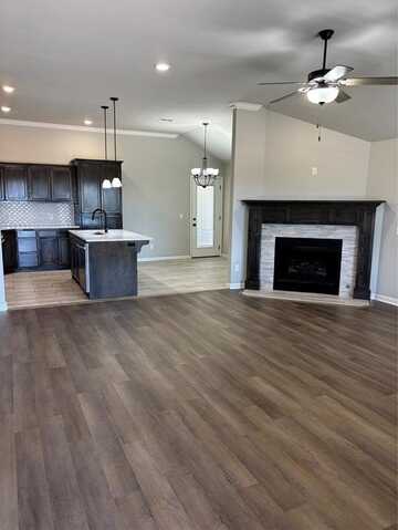 10008 Ashford Drive, Yukon, OK 73099