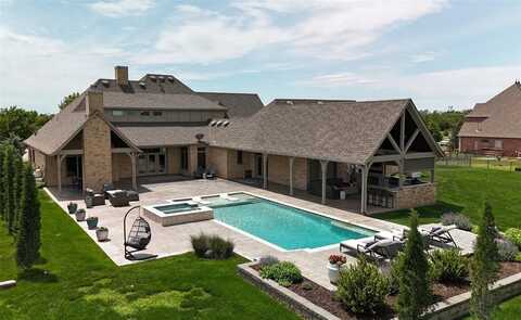 2501 La Belle Rue, Edmond, OK 73034