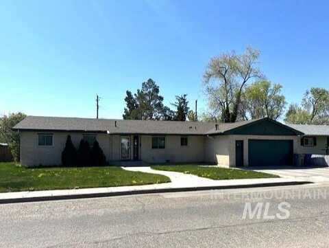 995 E 15th N, Mountain Home, ID 83647