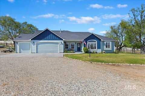 9400 Gloria Rd, Middleton, ID 83644