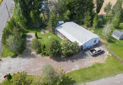 4251 1/2 N 1400 E, Buhl, ID 83316