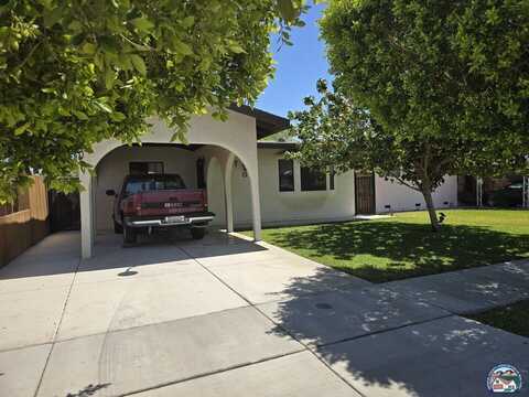 704 S H St, Imperial, CA 92251