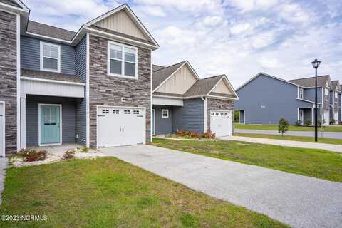 202 N Stingray Lane, Sneads Ferry, NC 28460