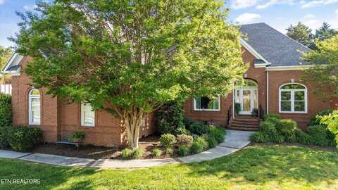 1614 Pinnacle Point Drive, Alcoa, TN 37701