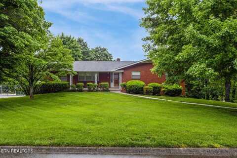5710 Chesswood Drive, Knoxville, TN 37912