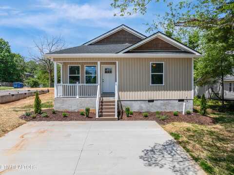 2613 Bernhurst Drive, Knoxville, TN 37918