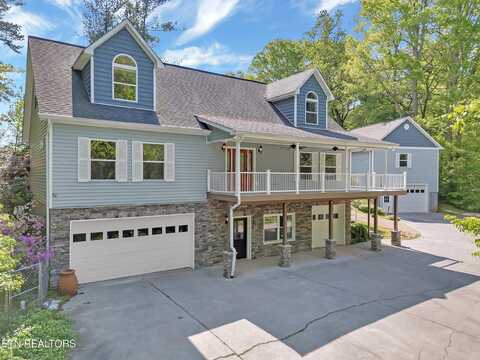 621 W Millers Cove Rd, Walland, TN 37886