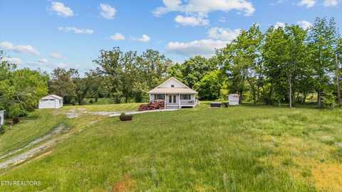 2738 indian creek Rd, Dandridge, TN 37725
