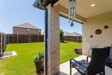 621 Hazeltine Road, Red Oak, TX 75154