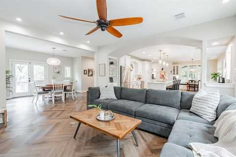 680 Alexandrite Drive, Oak Point, TX 75068